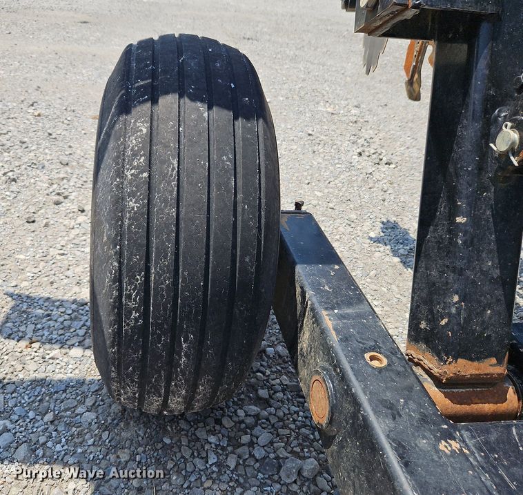 image for item DQ1829 Blu-Jet Land Runner  NH3 applicator