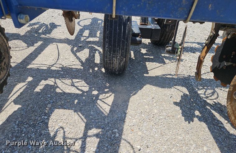 image for item DQ1829 Blu-Jet Land Runner  NH3 applicator