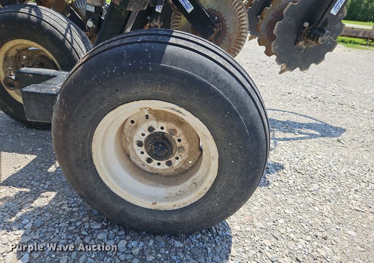 image for item DQ1829 Blu-Jet Land Runner  NH3 applicator