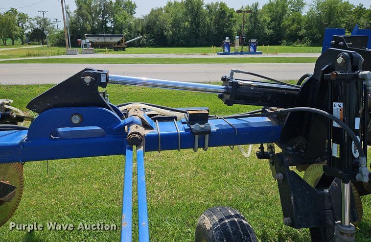 image for item DQ1830 Blu-Jet Land Runner  NH3 applicator