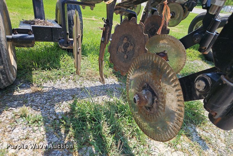 image for item DQ1830 Blu-Jet Land Runner  NH3 applicator