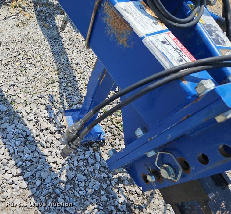 image for item DQ1830 Blu-Jet Land Runner  NH3 applicator