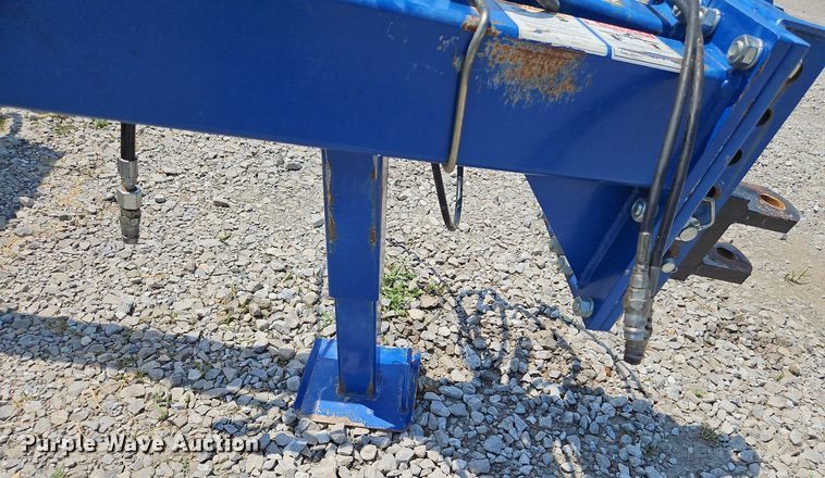 image for item DQ1830 Blu-Jet Land Runner  NH3 applicator