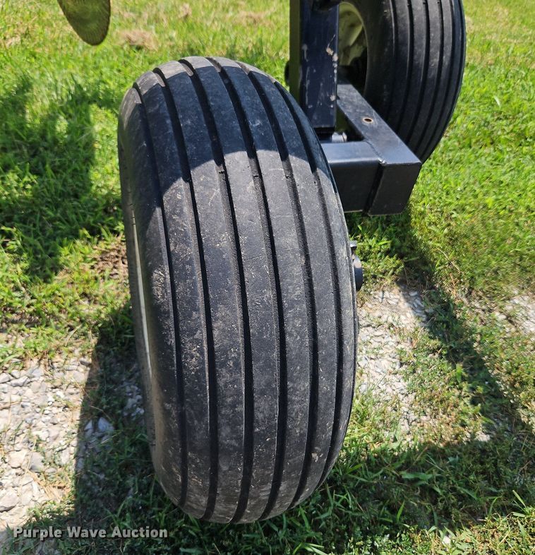 image for item DQ1830 Blu-Jet Land Runner  NH3 applicator