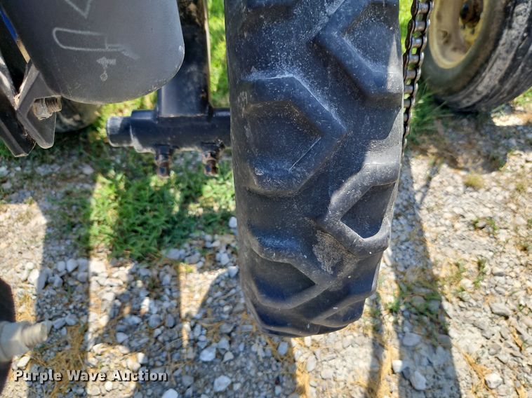 image for item DQ1830 Blu-Jet Land Runner  NH3 applicator