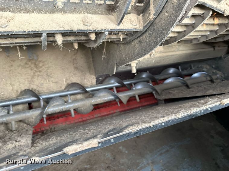 image for item DS2063 1996 Gleaner R62  combine