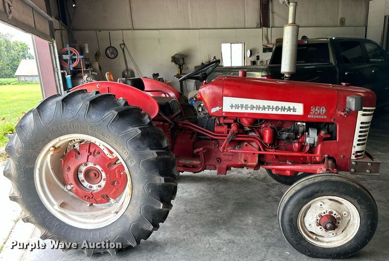 image for item DS2149 1957 International Harvester 350 Utility  tractor