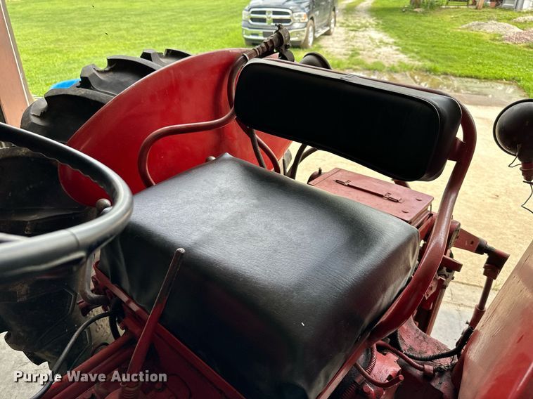 image for item DS2149 1957 International Harvester 350 Utility  tractor