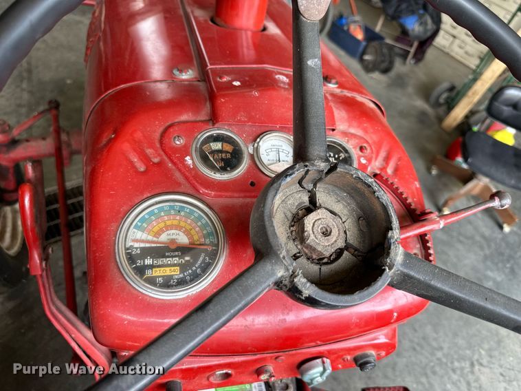 image for item DS2149 1957 International Harvester 350 Utility  tractor