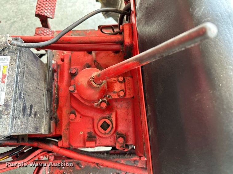 image for item DS2149 1957 International Harvester 350 Utility  tractor