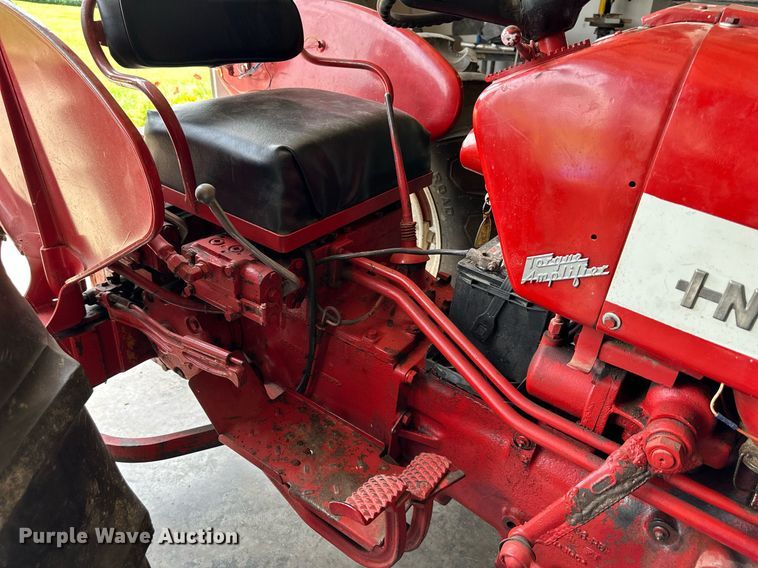 image for item DS2149 1957 International Harvester 350 Utility  tractor