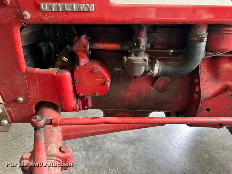 image for item DS2149 1957 International Harvester 350 Utility  tractor