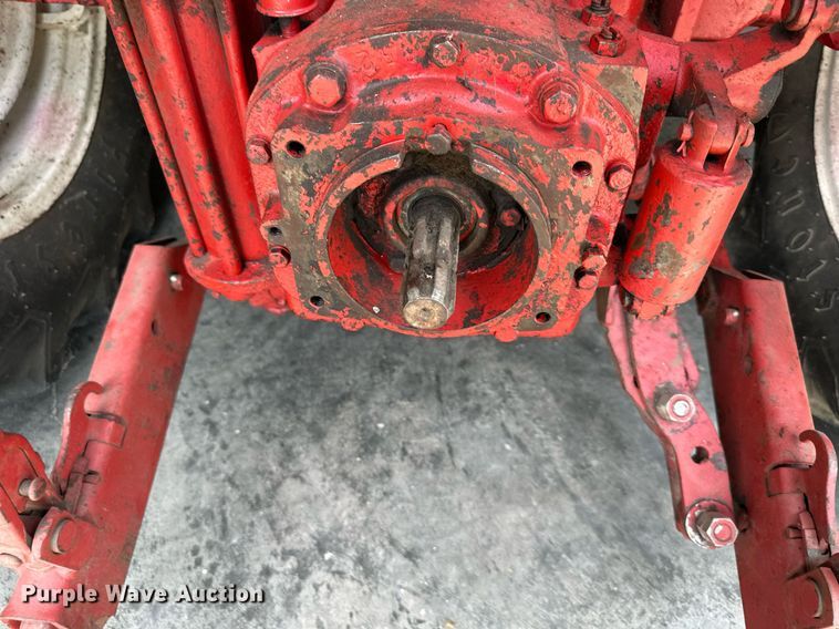 image for item DS2149 1957 International Harvester 350 Utility  tractor