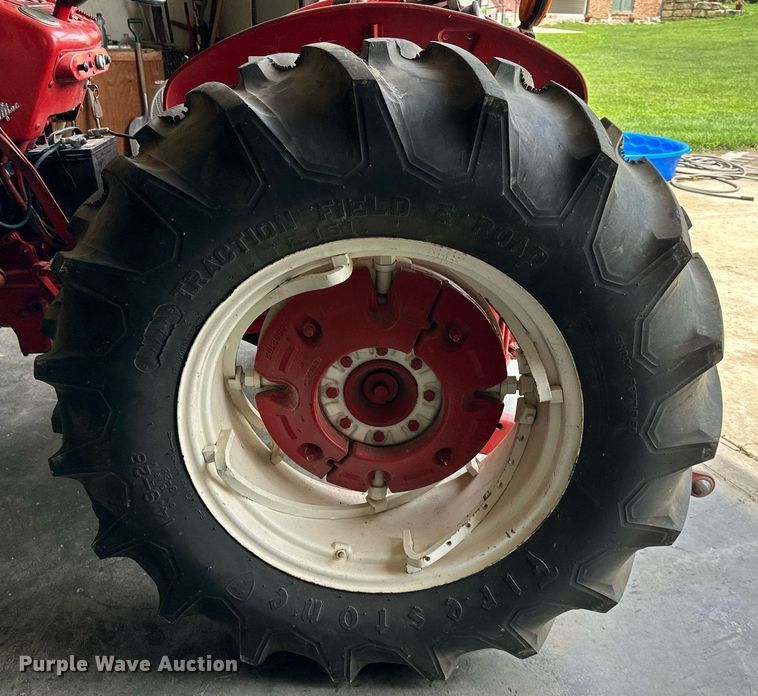 image for item DS2149 1957 International Harvester 350 Utility  tractor