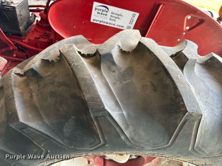 image for item DS2149 1957 International Harvester 350 Utility  tractor