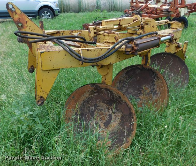 image for item GP9629 Three bottom terracing plow