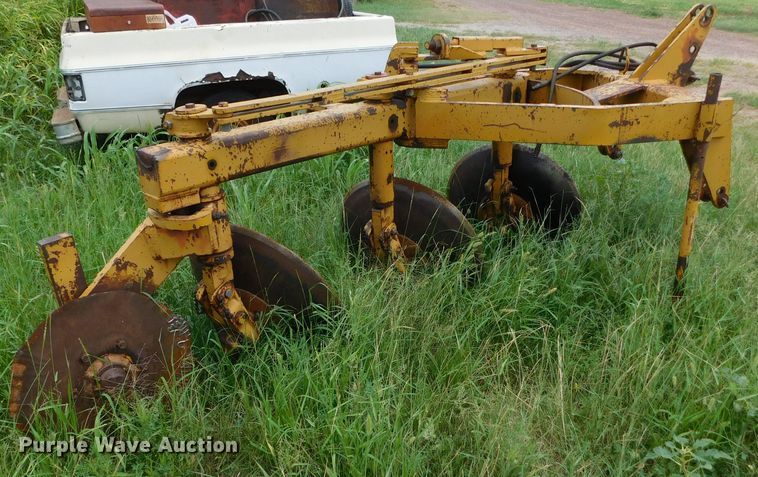 image for item GP9629 Three bottom terracing plow