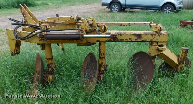 image for item GP9629 Three bottom terracing plow