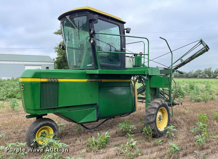 image for item JD9164 John Deere 6000  sprayer