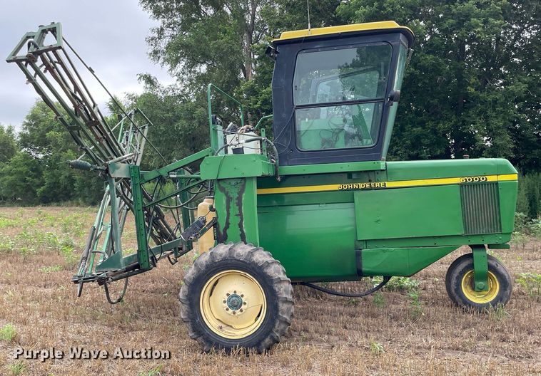 image for item JD9164 John Deere 6000  sprayer