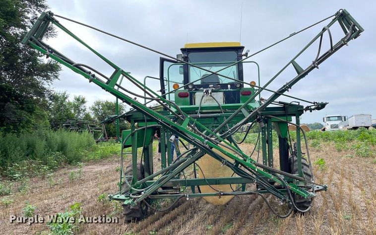 image for item JD9164 John Deere 6000  sprayer