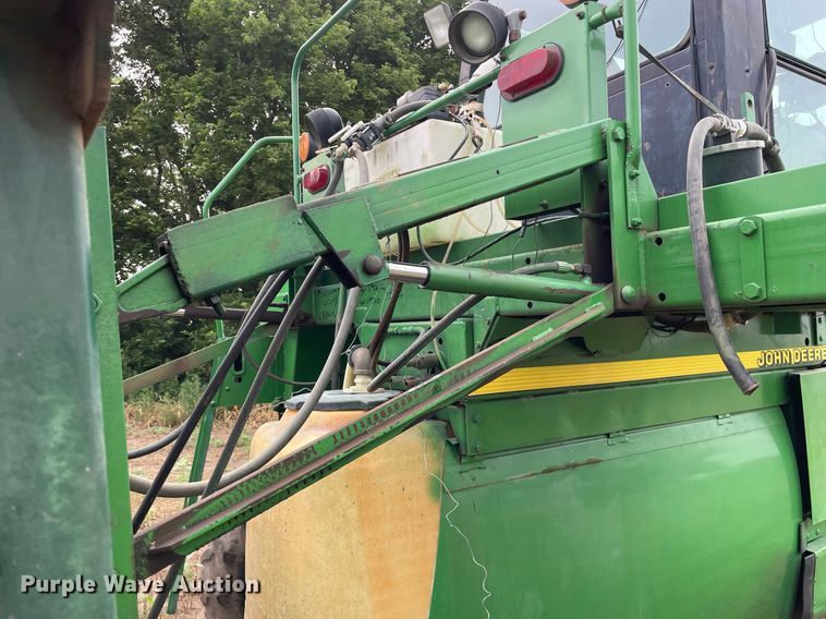 image for item JD9164 John Deere 6000  sprayer