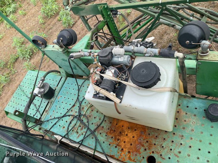 image for item JD9164 John Deere 6000  sprayer