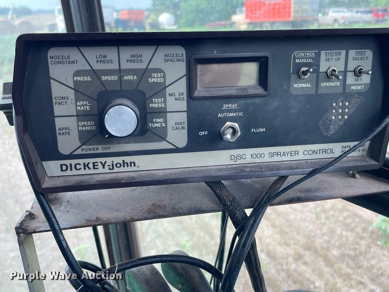 image for item JD9164 John Deere 6000  sprayer