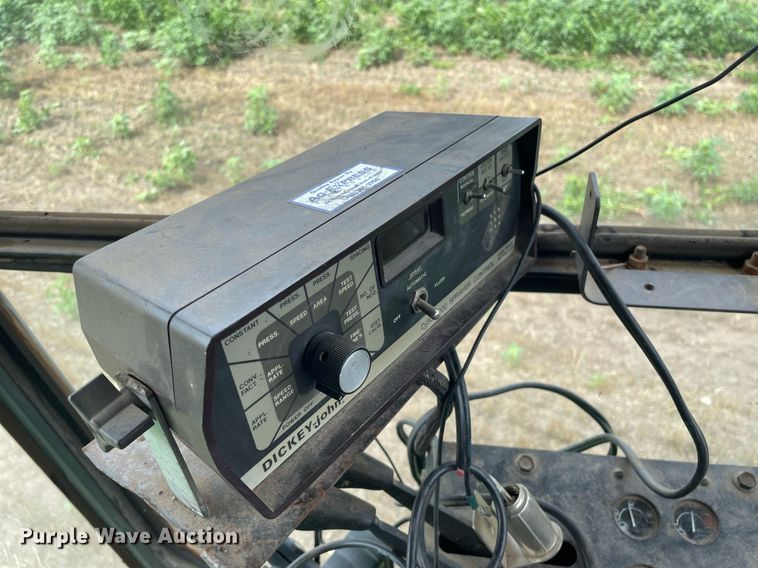 image for item JD9164 John Deere 6000  sprayer