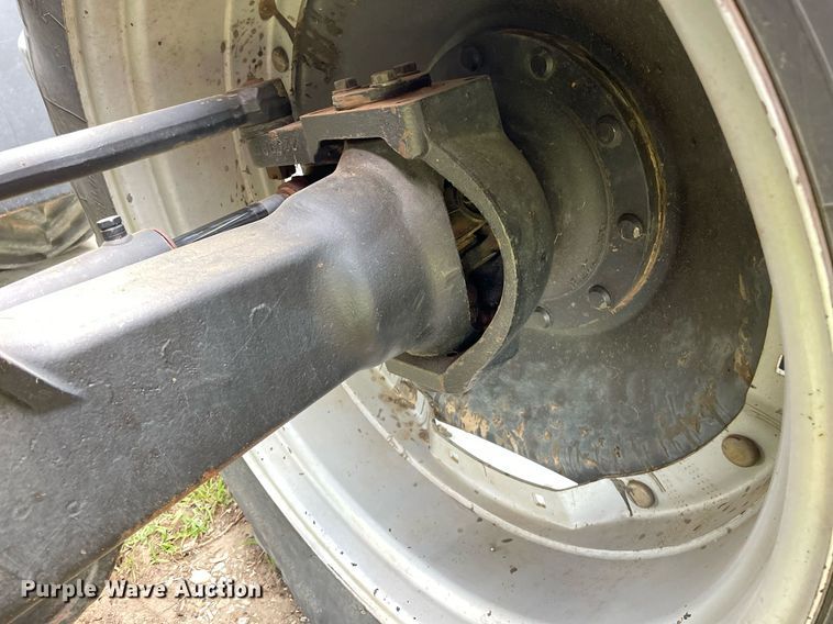 image for item JD9165 1999 Case MX220 Magnum  MFWD tractor