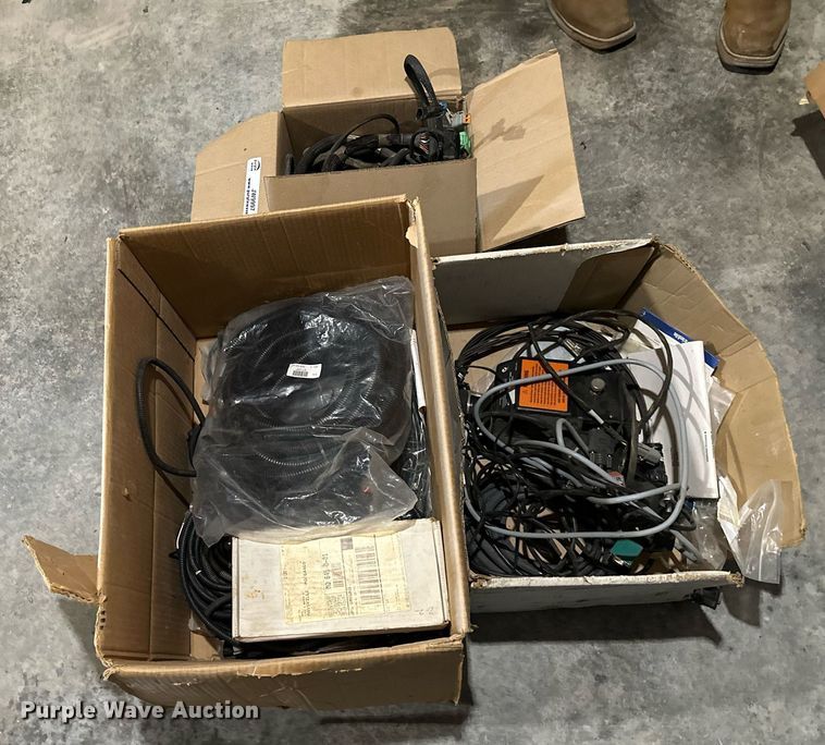 image for item JW9997 Trimble electronic equipment