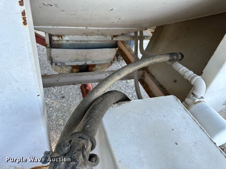 image for item JW9998 Simonson SMC  fertilizer tender