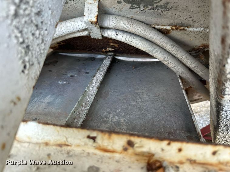 image for item JW9998 Simonson SMC  fertilizer tender