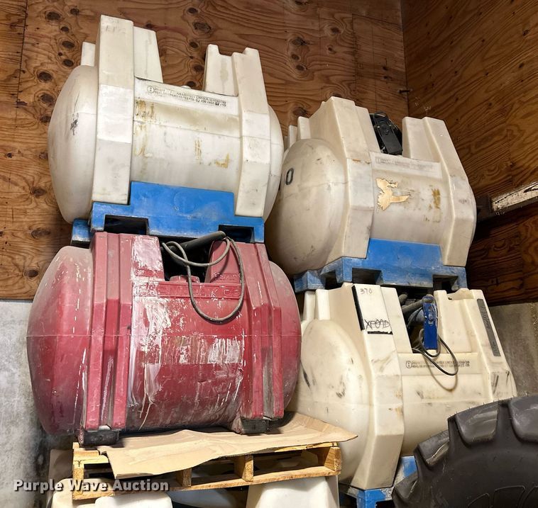 image for item JX9000 (12) tanks