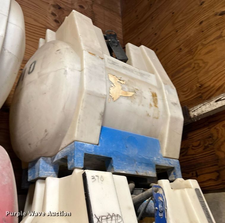 image for item JX9000 (12) tanks