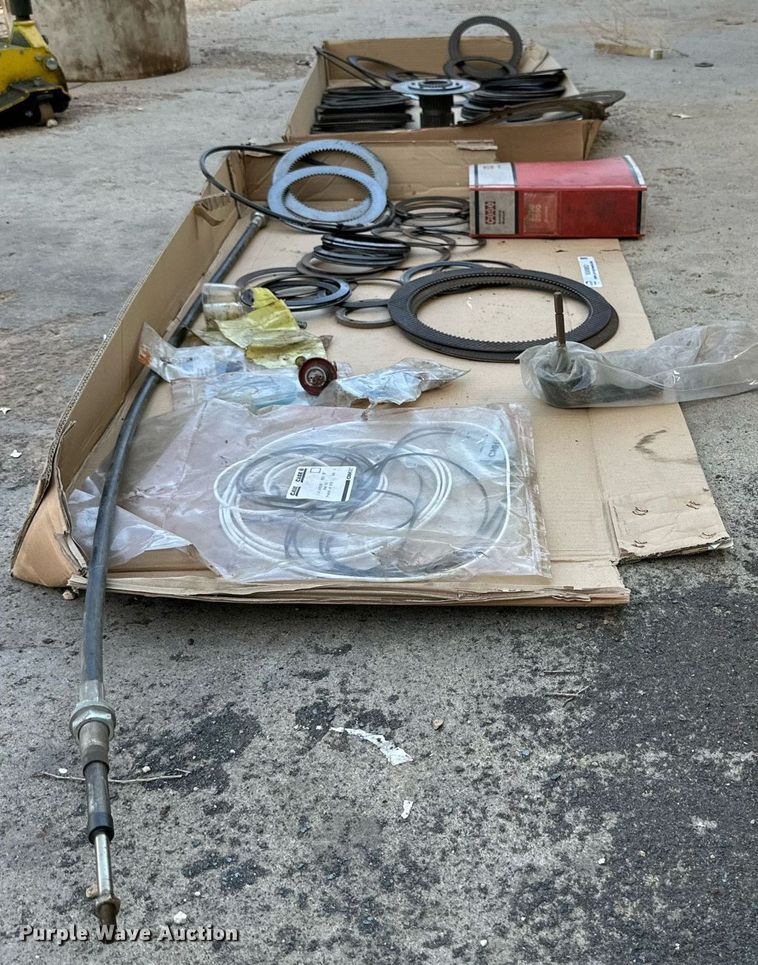 image for item KM9852 Case tractor transmission parts