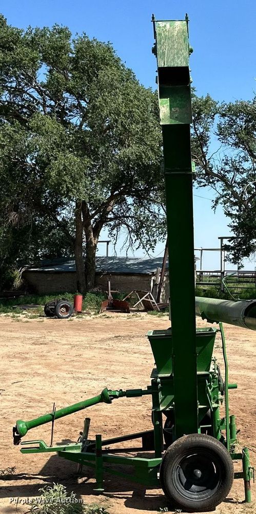 image for item KM9853 Henke Machine  feed grinder/mixer