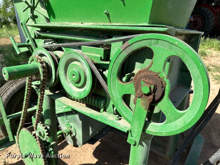 image for item KM9853 Henke Machine  feed grinder/mixer