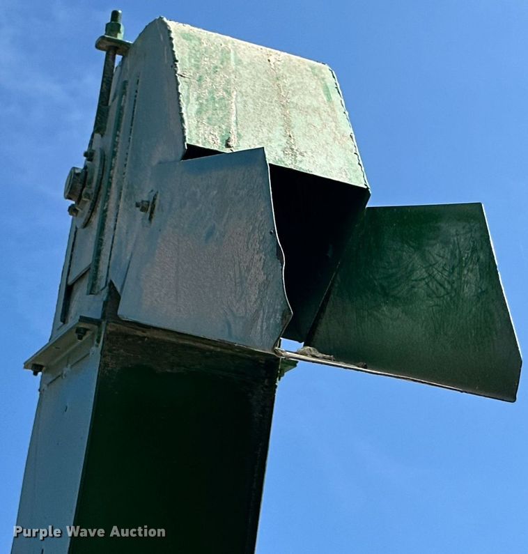 image for item KM9853 Henke Machine  feed grinder/mixer