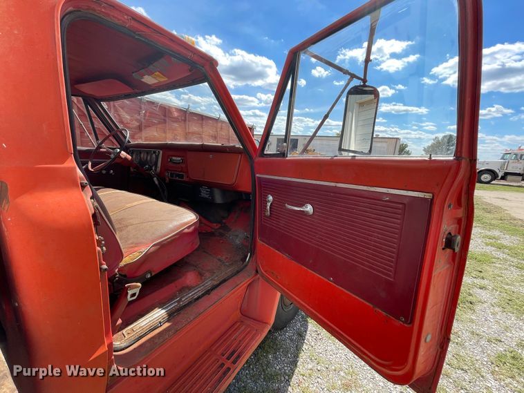 image for item LB9369 1968 Chevrolet 50  grain truck