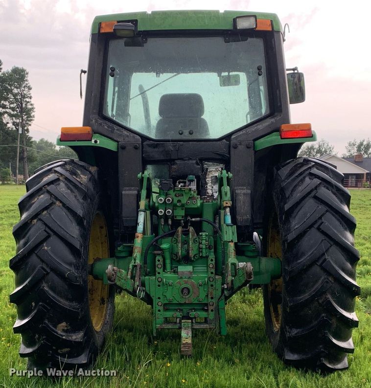image for item LH9759 1993 John Deere 6400  tractor