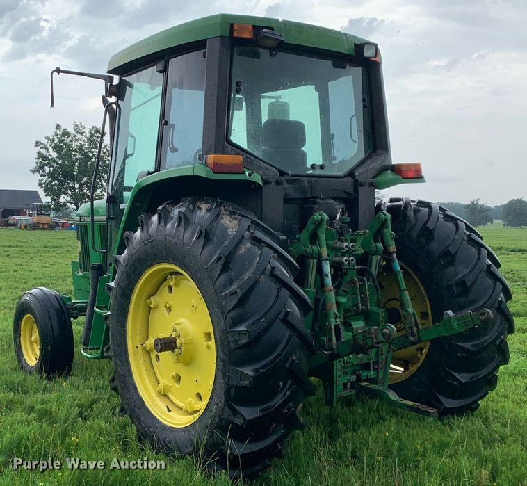 image for item LH9759 1993 John Deere 6400  tractor