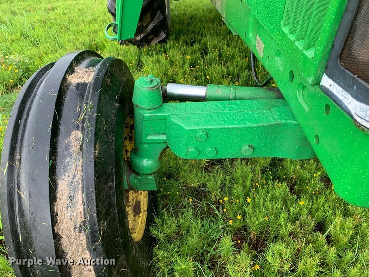 image for item LH9759 1993 John Deere 6400  tractor