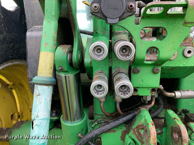 image for item LH9759 1993 John Deere 6400  tractor