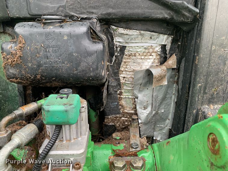 image for item LH9759 1993 John Deere 6400  tractor