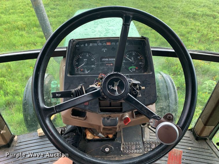 image for item LH9759 1993 John Deere 6400  tractor