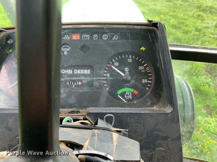 image for item LH9759 1993 John Deere 6400  tractor