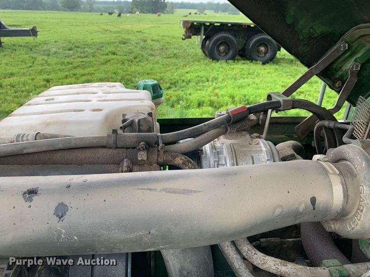 image for item LH9759 1993 John Deere 6400  tractor