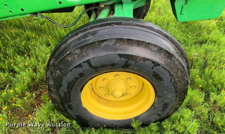 image for item LH9759 1993 John Deere 6400  tractor