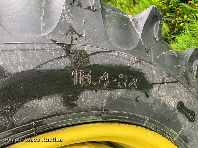 image for item LH9759 1993 John Deere 6400  tractor